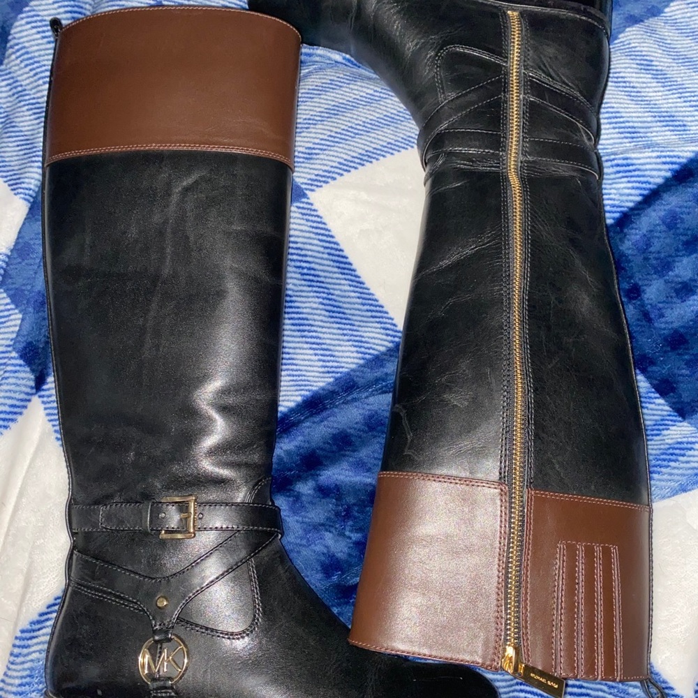michael kors boots size 6!